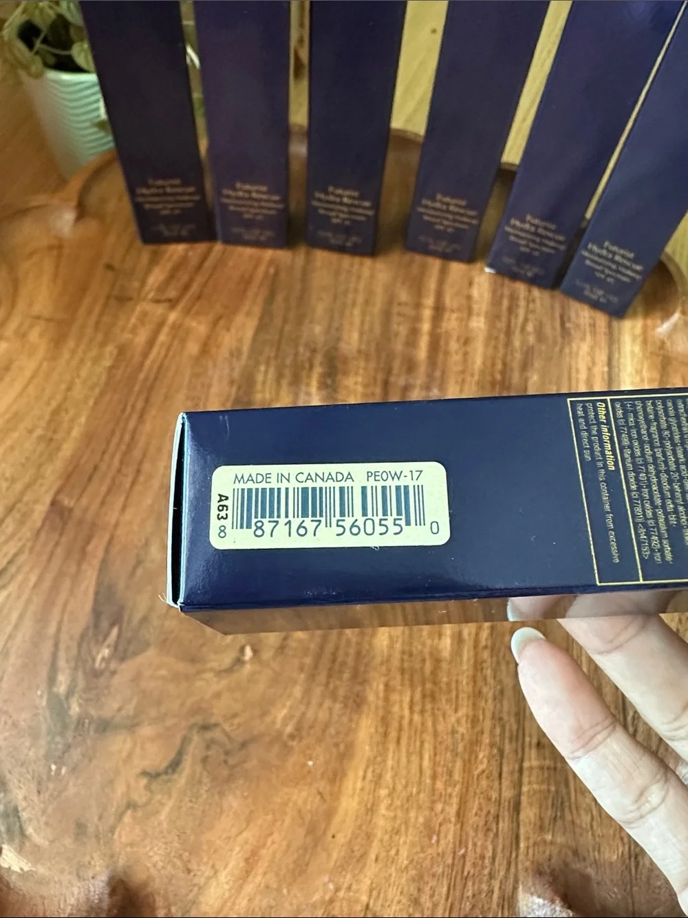 Estée Lauder Futurist Hydra Rescue Moisturizing Makeup 1W1 BONE